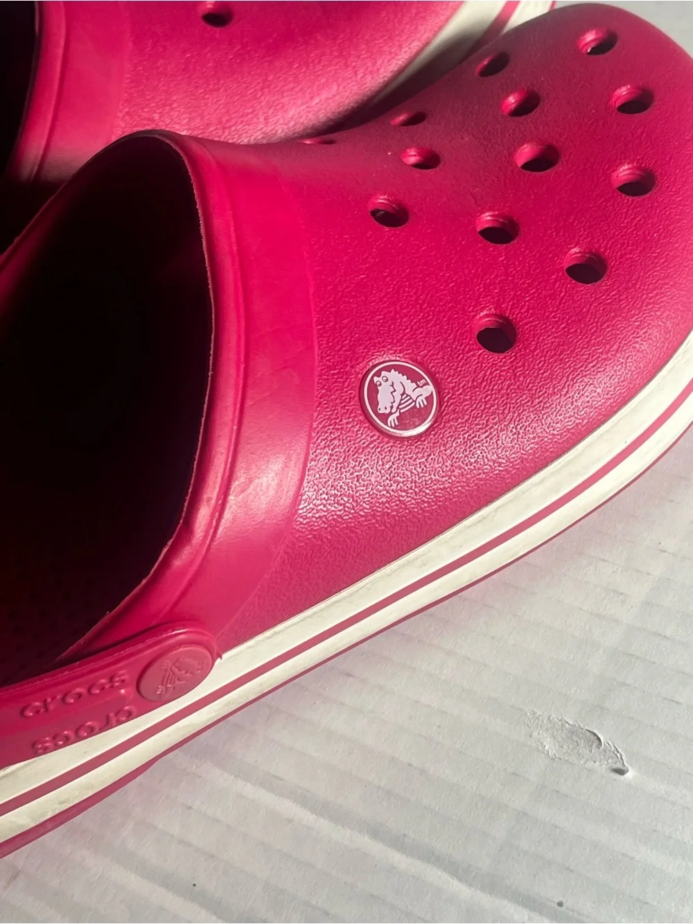 Crocs size men’s size 9, women’s size 11
